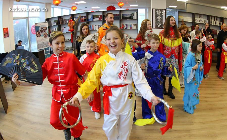 "Веселый праздник Весны" в Китайском культурном центре в Минске