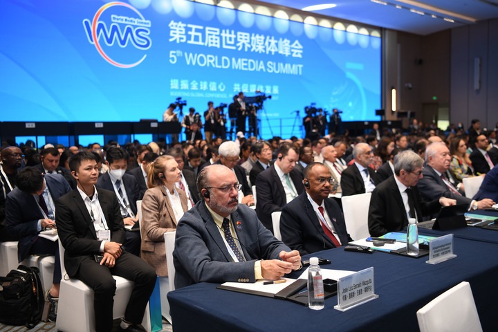 Церемония открытия 5-го Всемирного медиа-саммита состоялась в городе Гуанчжоу на юге Китая 